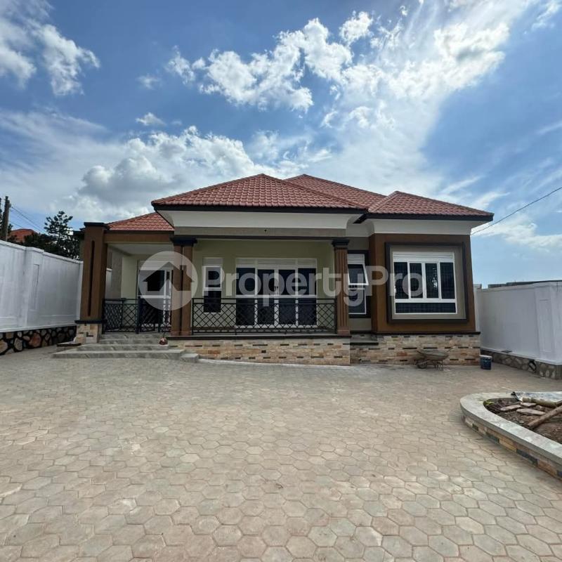 4 bedroom Villa for sale Kira nsasa  Kira Wakiso Central - 0