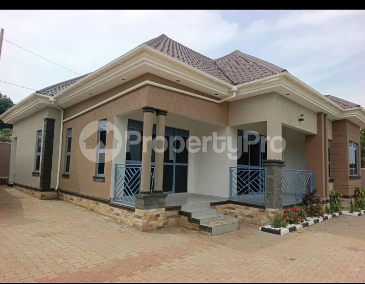 3 bedroom Villa for sale kira kimwanyi Kira Wakiso Central - 1