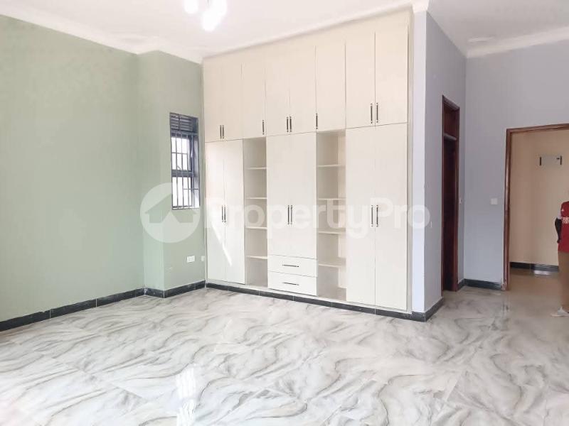 4 bedroom Villa for sale Kira bulindo kimwanyi road Kira Wakiso Central - 5