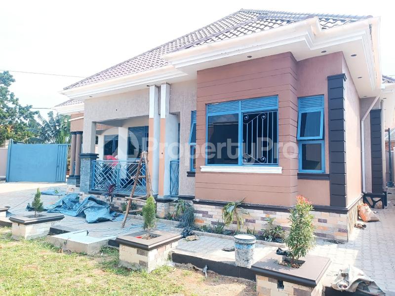 4 bedroom Villa for sale Kira bulindo kimwanyi road Kira Wakiso Central - 2