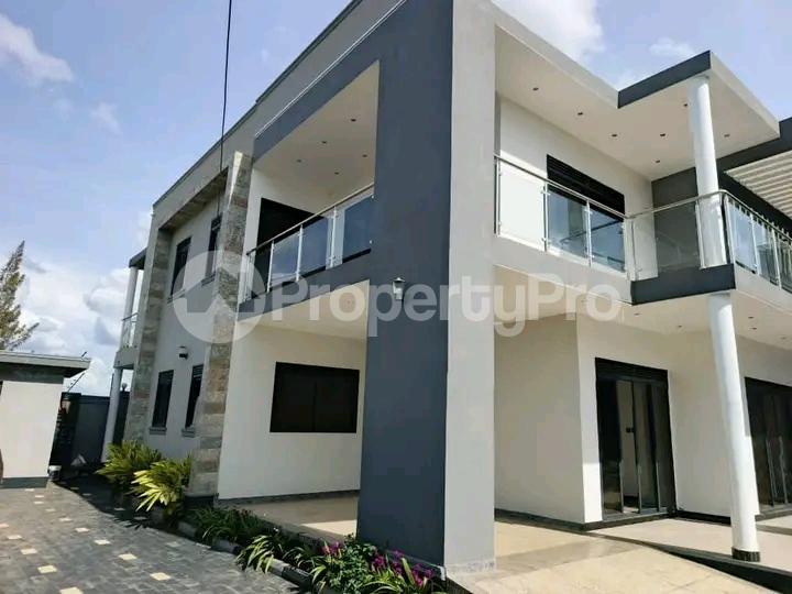 4 bedroom Apartment for sale Kira road  Kira Wakiso Central - 8