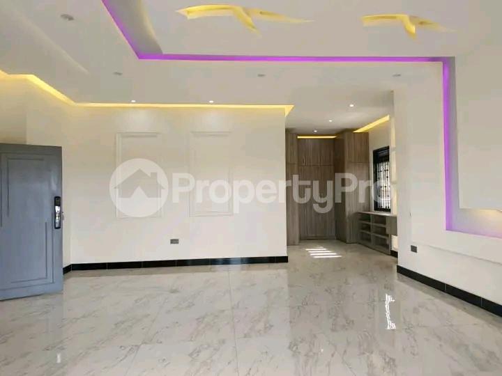 4 bedroom Apartment for sale Kira road  Kira Wakiso Central - 4