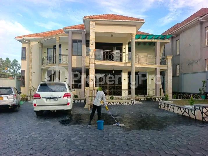 6 bedroom Apartment for sale Najjera road  Kampala Central Kampala Central - 7