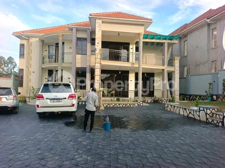 6 bedroom Apartment for sale Najjera road  Kampala Central Kampala Central - 9