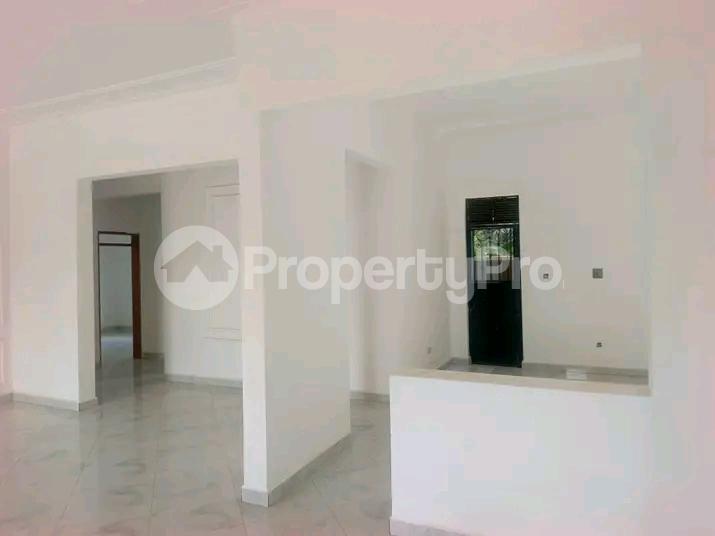 4 bedroom Bungalow Apartment for sale Najjera road  Kampala Central Kampala Central - 1