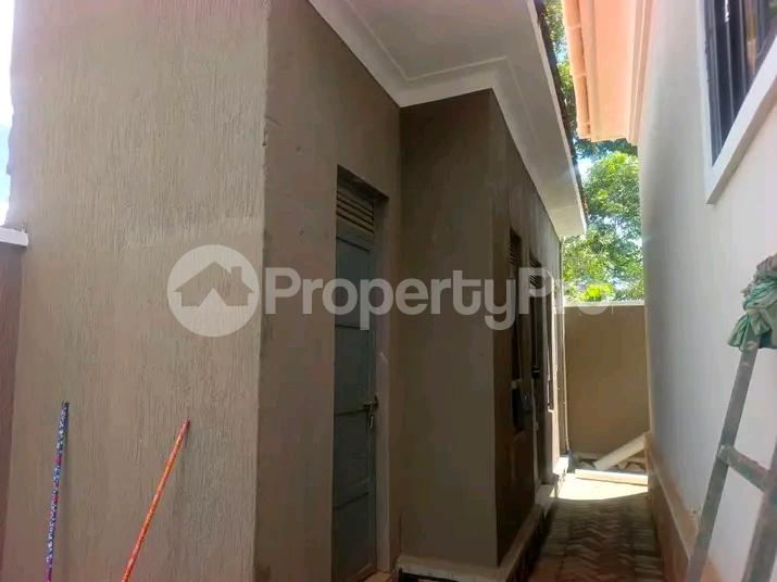 4 bedroom Bungalow Apartment for sale Najjera road  Kampala Central Kampala Central - 0