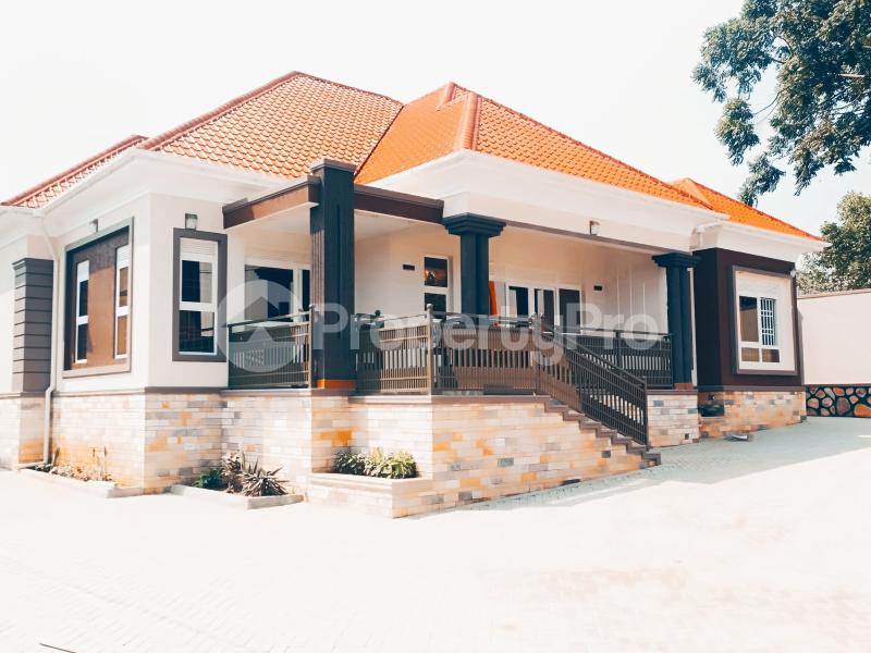 4 bedroom Villa for sale Namugongo road Kira Wakiso Central - 0