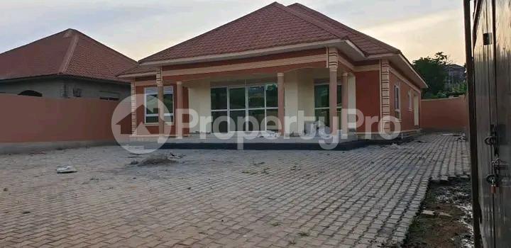 4 bedroom Bungalow Apartment for sale Namugongo  Kampala Central - 5