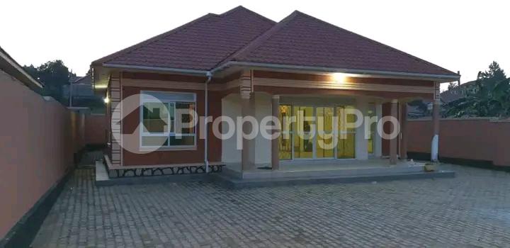 4 bedroom Bungalow Apartment for sale Namugongo  Kampala Central - 1