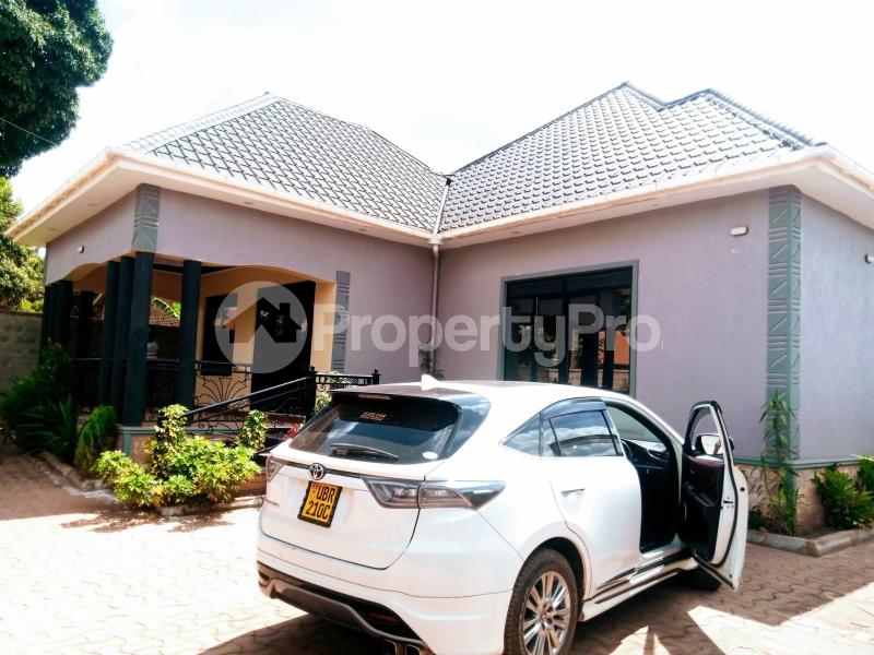 4 bedroom Villa for sale Seeta namugongo road  Goma Mukono Central - 3