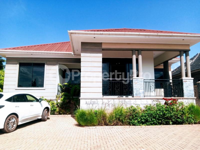 4 bedroom Villa for sale Namugongo sonde Jinja misindye Goma Mukono Central - 1