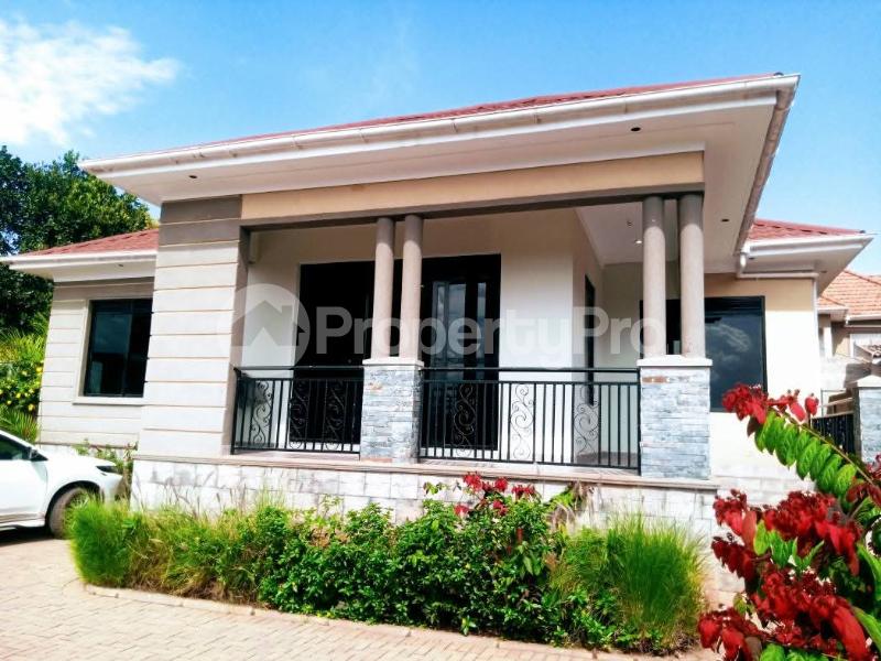 4 bedroom Villa for sale Namugongo sonde Jinja misindye Goma Mukono Central - 0