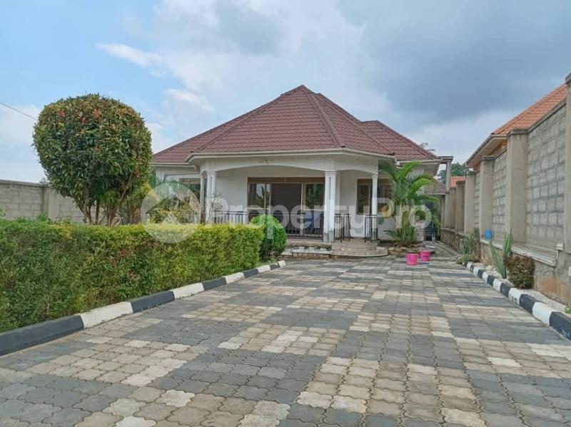3 bedroom Villa for sale Seeta namilyango road Goma Mukono Central - 1