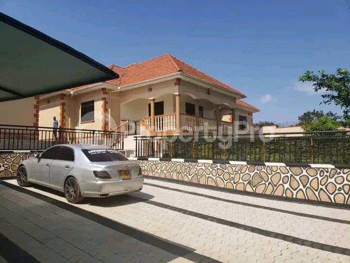 4 bedroom Bungalow Apartment for sale Kira Kira Wakiso Central - 1