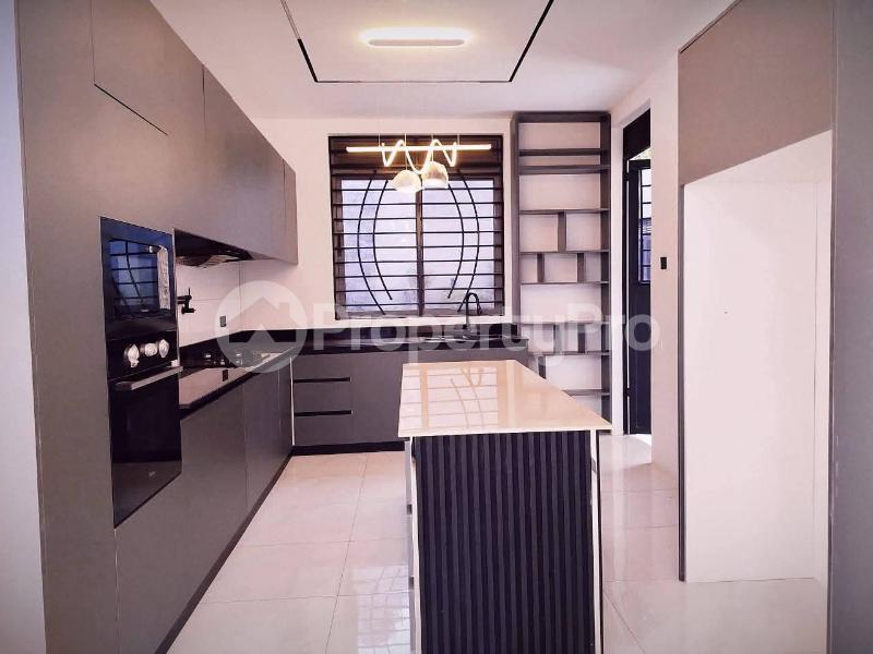 5 bedroom Bungalow Apartment for sale Kira mameritor road  Kampala Central Kampala Central - 3