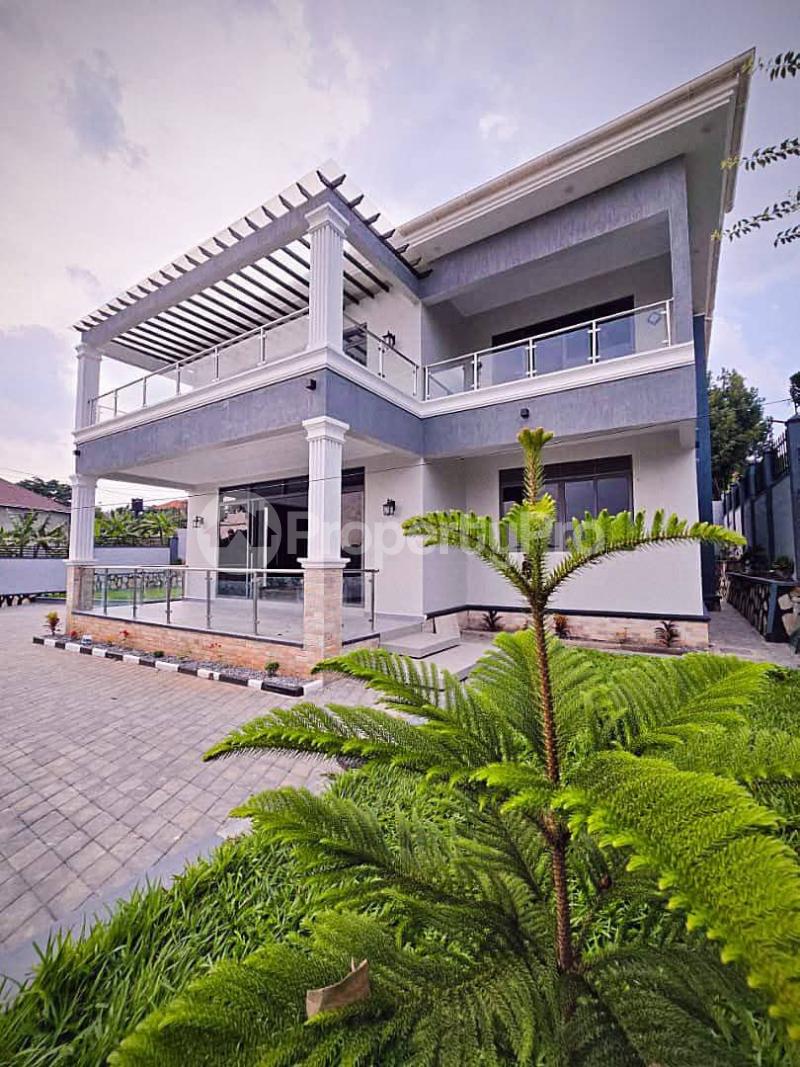 5 bedroom Bungalow Apartment for sale Kira mameritor road  Kampala Central Kampala Central - 4