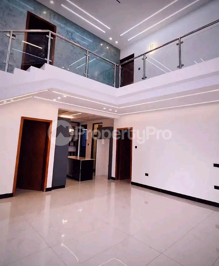 6 bedroom Apartment for sale Kira mameritor road, Kira Wakiso Central - 8