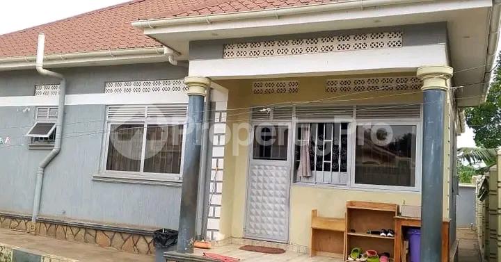 4 bedroom Bungalow Apartment for sale Namugongo road  Kampala Central Kampala Central - 0
