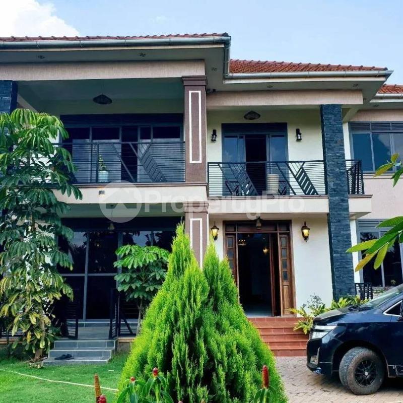 5 bedroom Villa for sale kira nabusugwe Kira Wakiso Central - 1