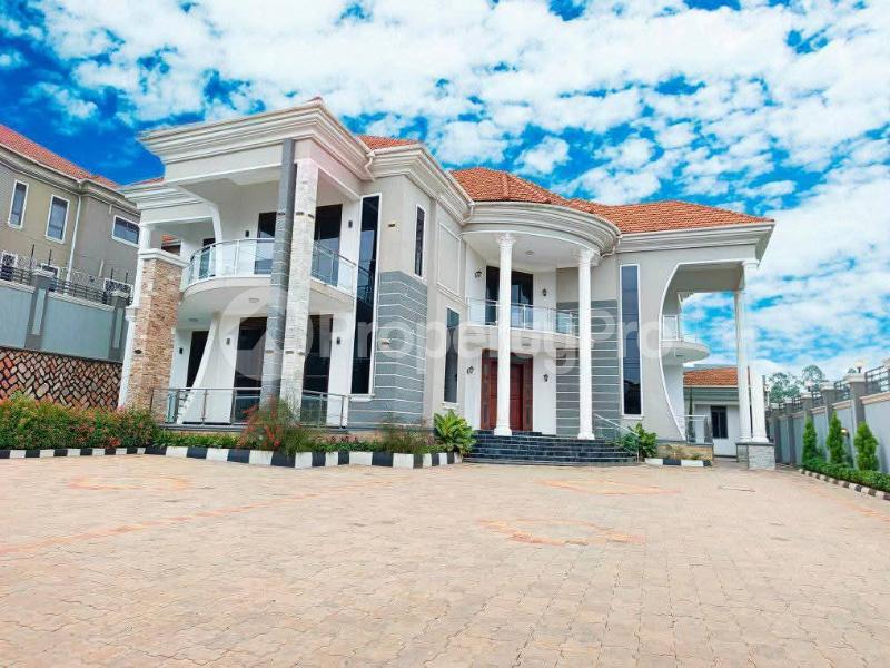 5 bedroom Villa for sale Kira mamerito road  Kira Wakiso Central - 11