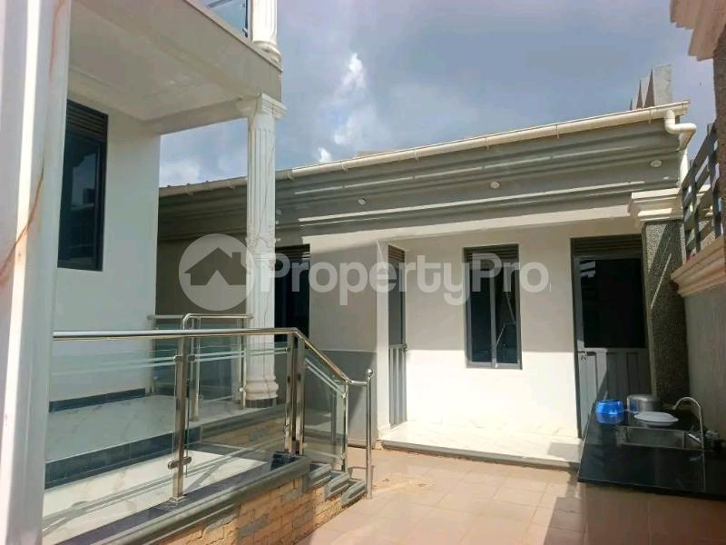 5 bedroom Villa for sale Kira mamerito road  Kira Wakiso Central - 2