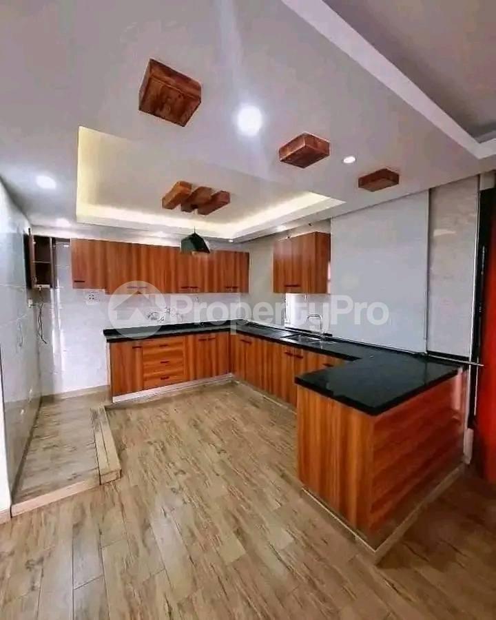 2 bedroom Apartment Block Apartment for rent bugoloobi road Kampala Central - 3