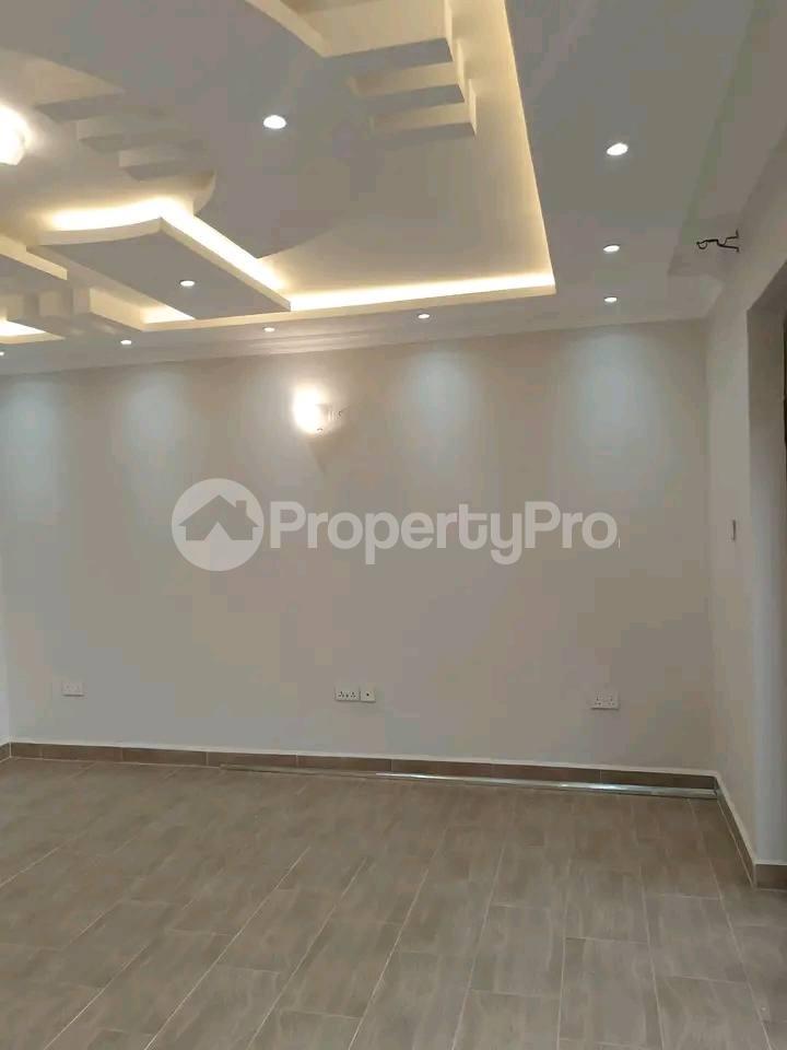 2 bedroom Apartment Block Apartment for rent bugoloobi road Kampala Central - 4