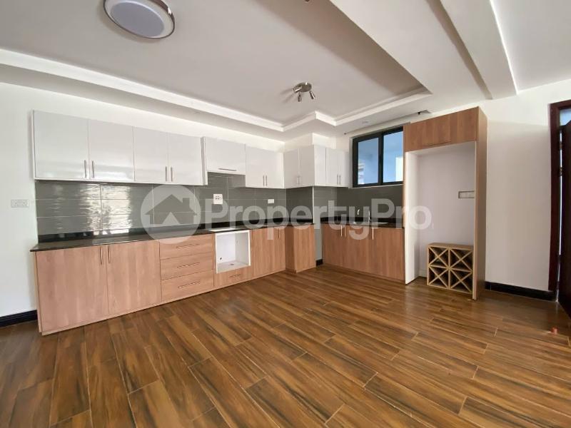 2 bedroom Apartment Block Apartment for rent bugoloobi road Kampala Central - 8