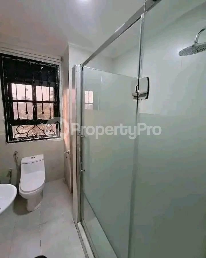 2 bedroom Apartment Block Apartment for rent bugoloobi road Kampala Central - 8
