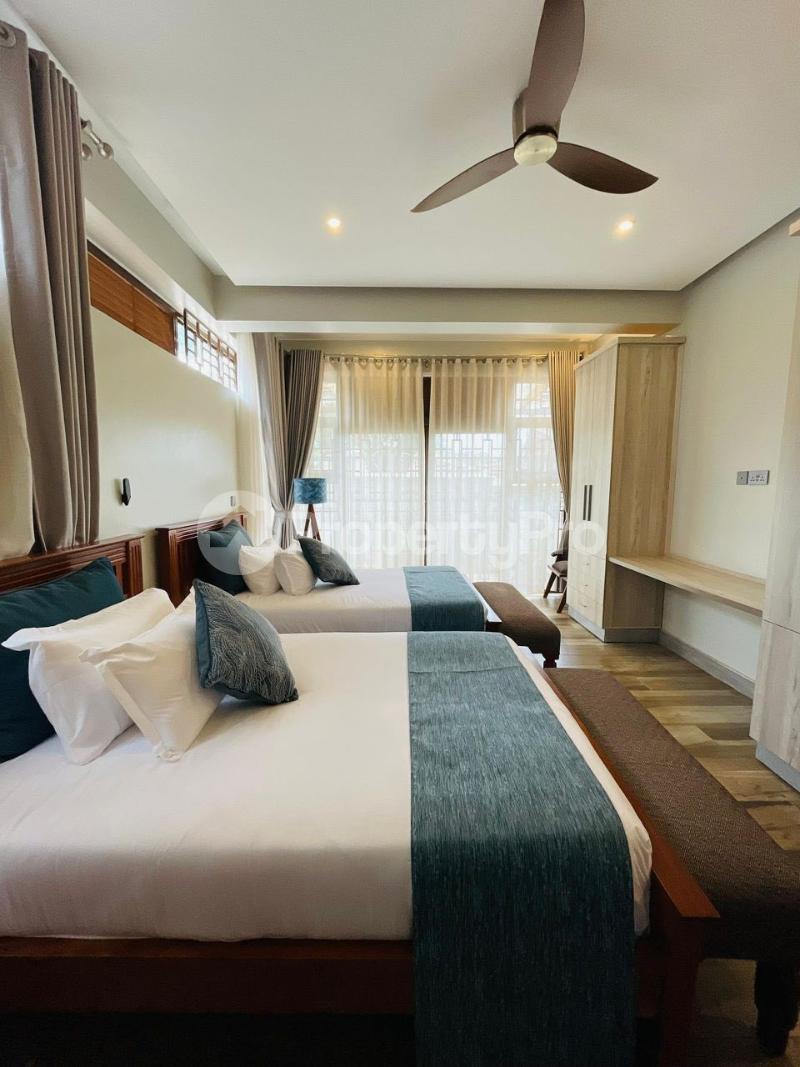 3 bedroom Apartment Block Apartment for rent bugoloobi road Kampala Central - 3