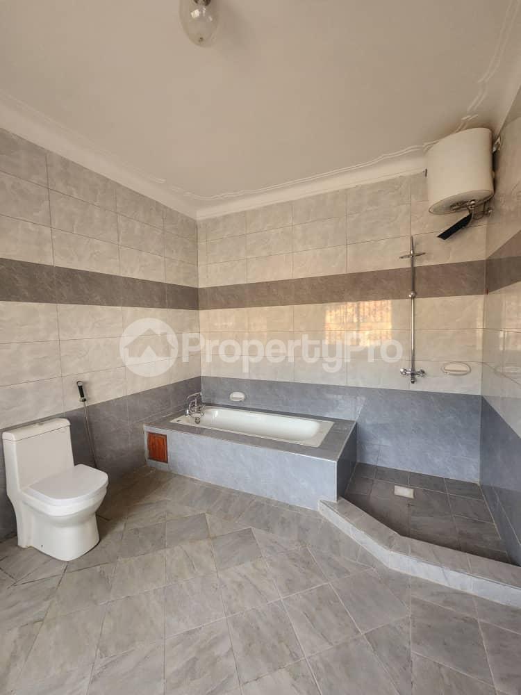 5 bedroom Villa for rent Portbell road  Bugolobi Kampala Central - 10
