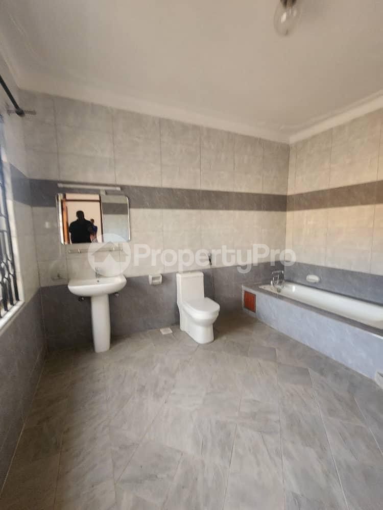 5 bedroom Villa for rent Portbell road  Bugolobi Kampala Central - 11