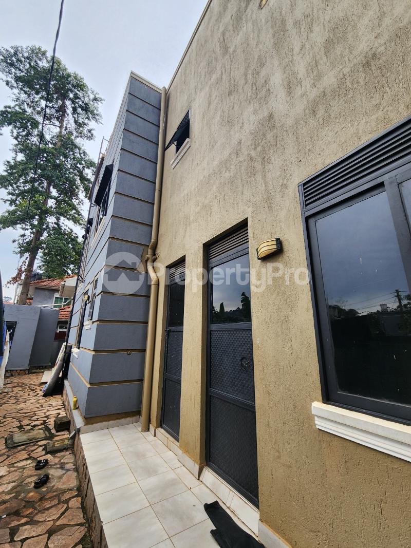 4 bedroom Villa for rent Bukasa road Makindye Kampala Central - 5