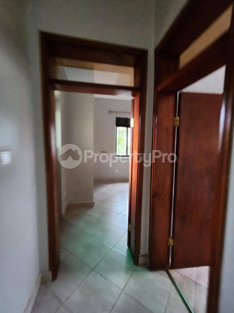 4 bedroom Villa for rent Bukasa road Makindye Kampala Central - 3