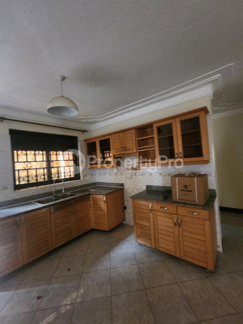 2 bedroom Apartment for rent Bukasa road Makindye Kampala Central - 3