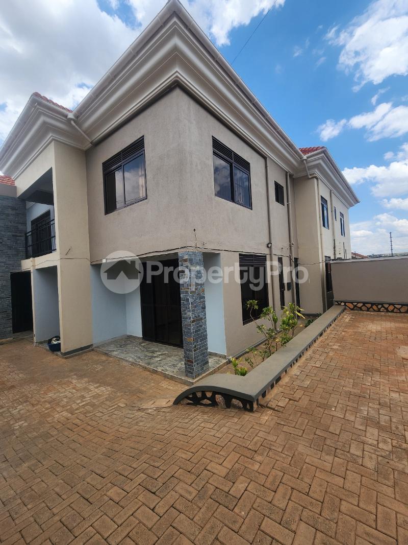 2 bedroom Apartment for rent Bukasa road Makindye Kampala Central - 1