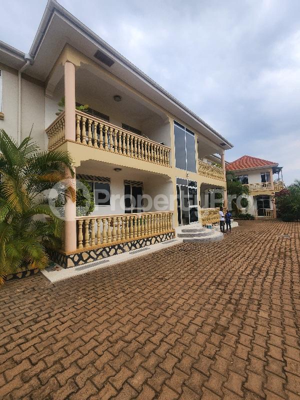 2 bedroom Apartment for shortlet Kinyolo road Makindye Kampala Central - 0