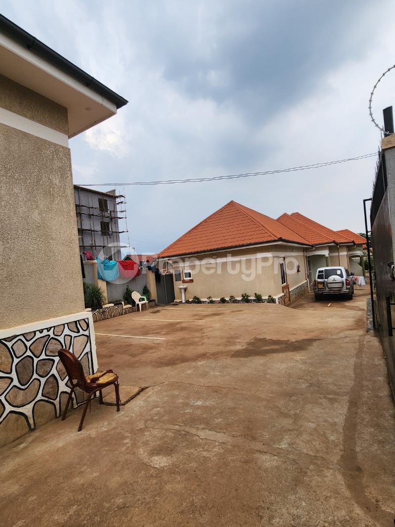 2 bedroom Apartment for rent Bukasa road Makindye Kampala Central - 0