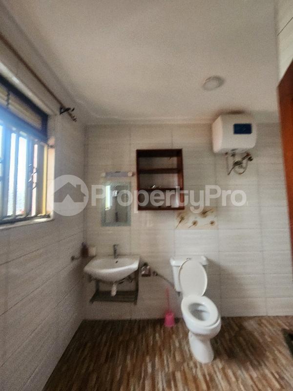 3 bedroom Apartment Block Apartment for rent Kikujuko road Makindye Kampala Central - 3