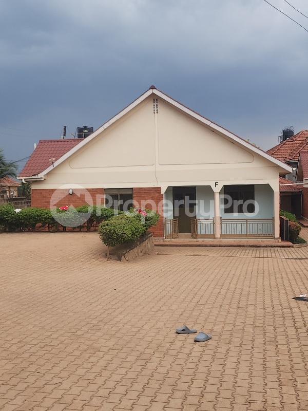 3 bedroom Villa for rent Kikujuko road Makindye Kampala Central - 1