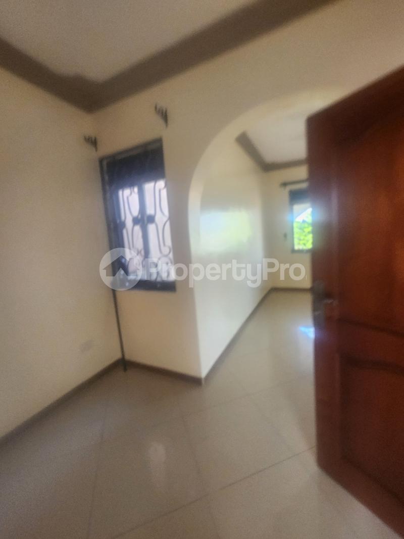 3 bedroom Villa for rent Bukasa road Makindye Kampala Central - 5