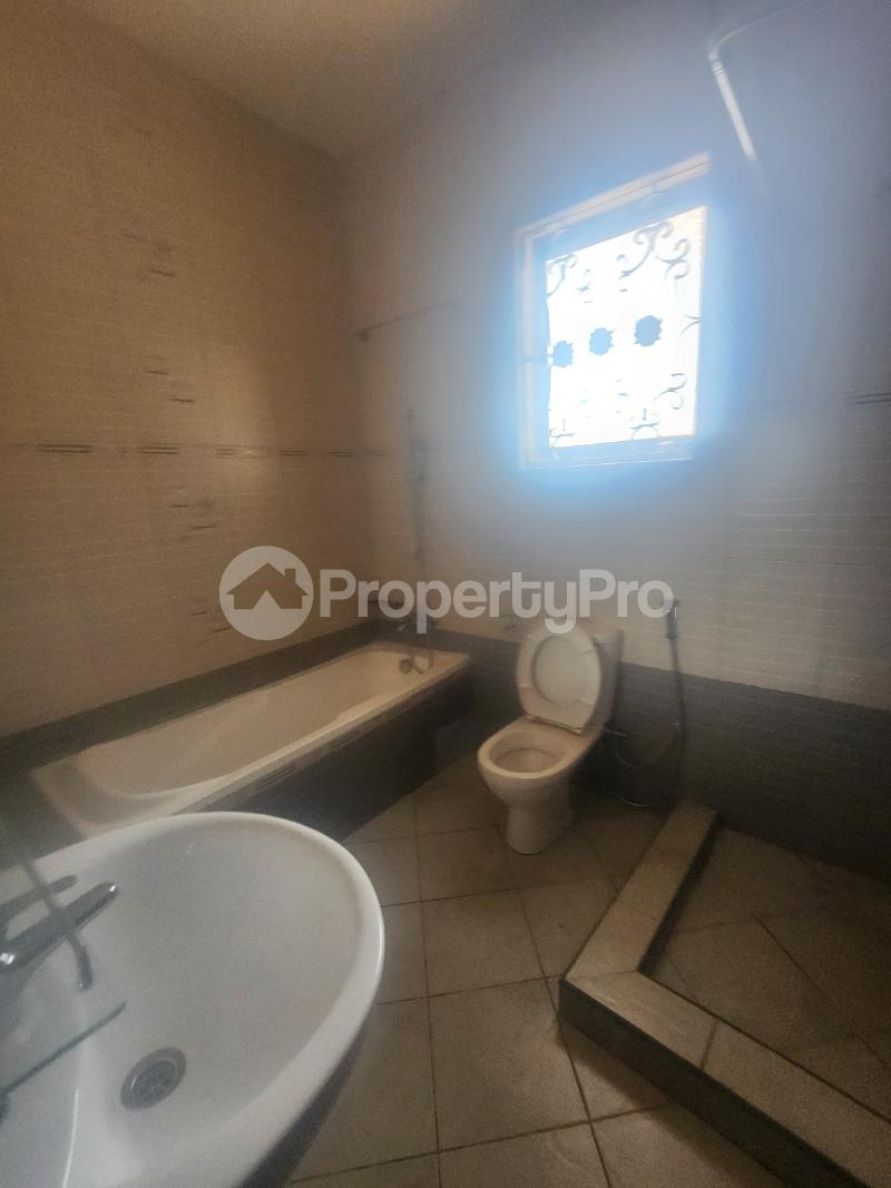 3 bedroom Villa for rent Bukasa road Makindye Kampala Central - 4