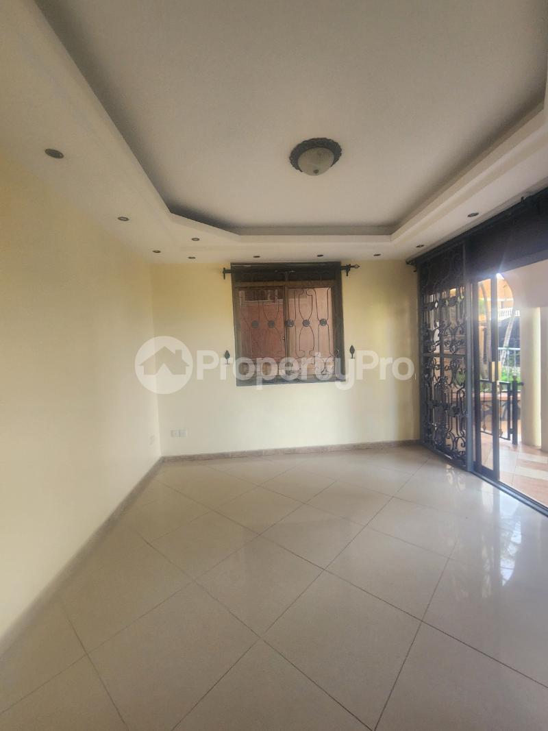 3 bedroom Villa for rent Bukasa road Makindye Kampala Central - 3