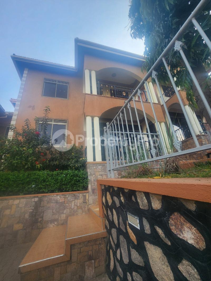3 bedroom Villa for rent Bukasa road Makindye Kampala Central - 0