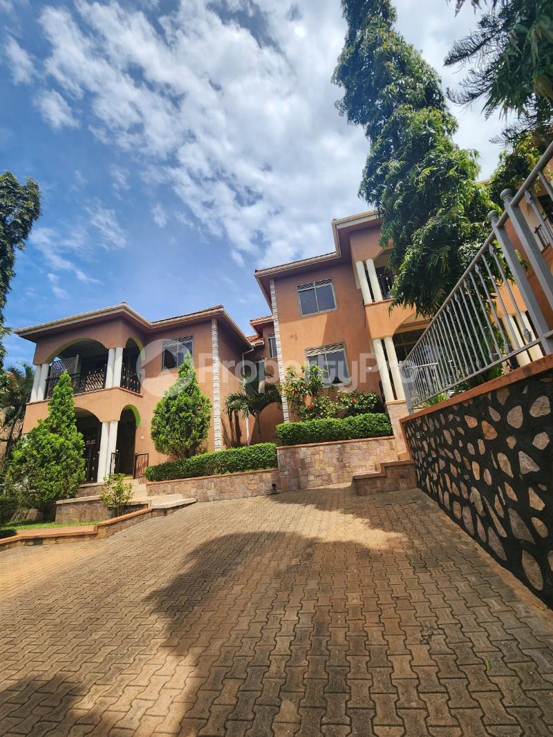 3 bedroom Villa for rent Bukasa road Makindye Kampala Central - 1