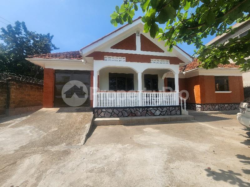 4 bedroom Villa for rent Kinyolo road Kampala Central - 0