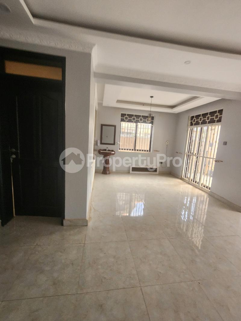2 bedroom Apartment for rent Kikujuko road Makindye Kampala Central - 1