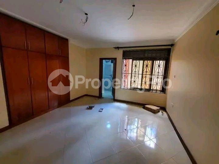 1 bedroom mini flat  Apartment Block Apartment for rent Bukoto Kampala Central - 4