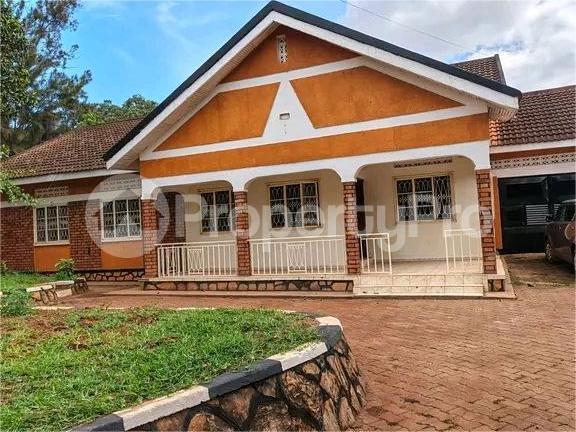 3 bedroom Bungalow Apartment for rent Bukoto road Bukoto Kampala Central - 3
