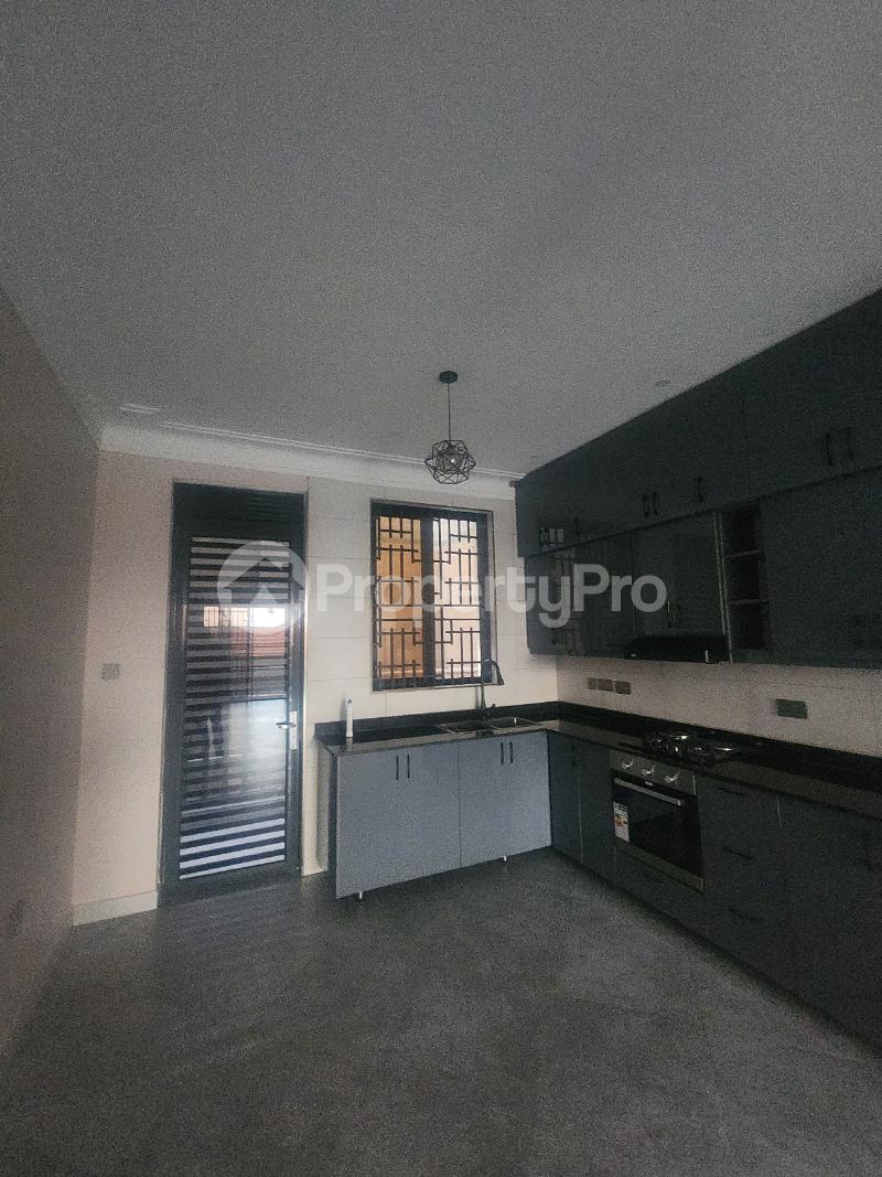 3 bedroom Apartment for rent Kalungu road  Gabba Kampala Central - 3